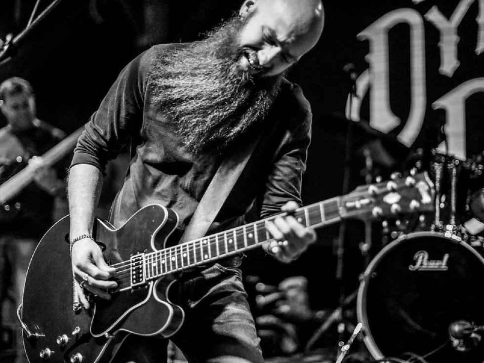 Dyer Davis and guitar.