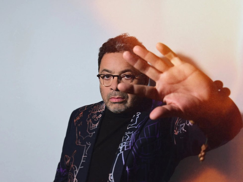 A close-up of Arturo O'Farrill.