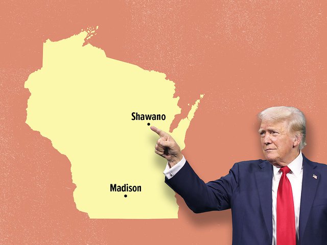 Donald Trump pointing at Shawano on a map of Wisconsin.