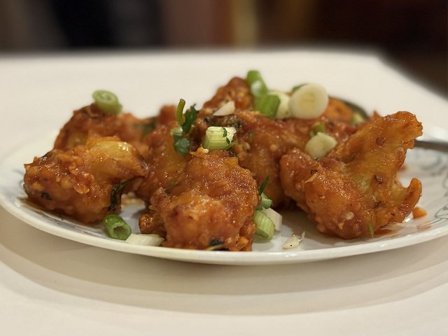 Gobi lasooni at Amber Indian Cuisine.